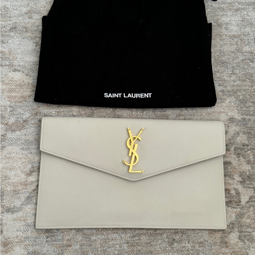 YSL UPTOWN POUCH IN GRAIN DE POUDRE LEATHER